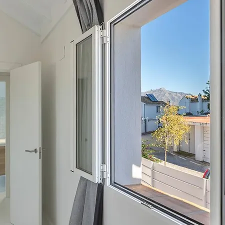 בית נופש Spacious House With 3 Bedrooms And Private Pool מארבלה