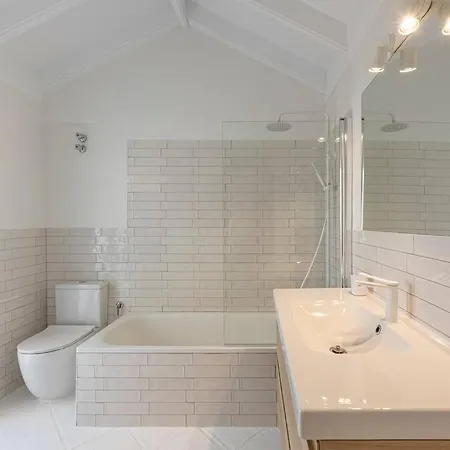 Spacious House With 3 Bedrooms And Private Pool בית נופש *