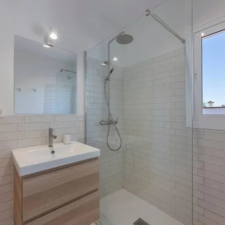 Spacious House With 3 Bedrooms And Private Pool בית נופש מארבלה