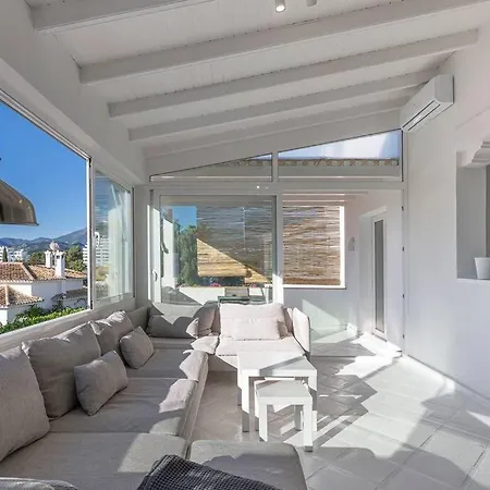 בית נופש Spacious House With 3 Bedrooms And Private Pool מארבלה