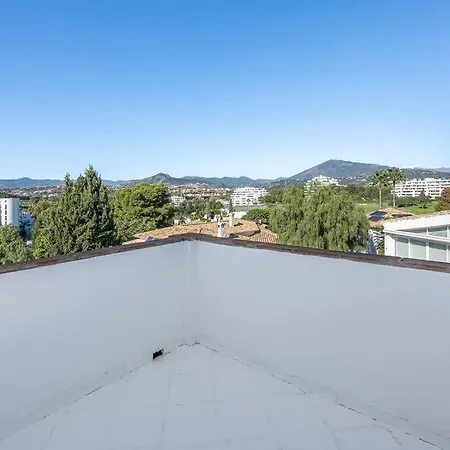 בית נופש Spacious House With 3 Bedrooms And Private Pool