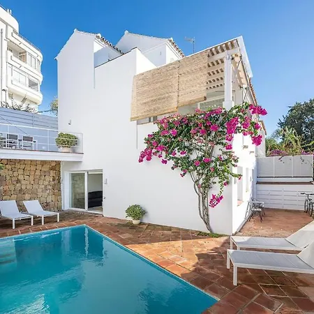 בית נופש Spacious House With 3 Bedrooms And Private Pool מארבלה