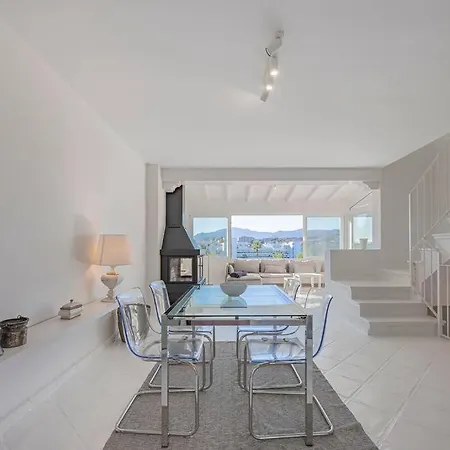 בית נופש Spacious House With 3 Bedrooms And Private Pool *