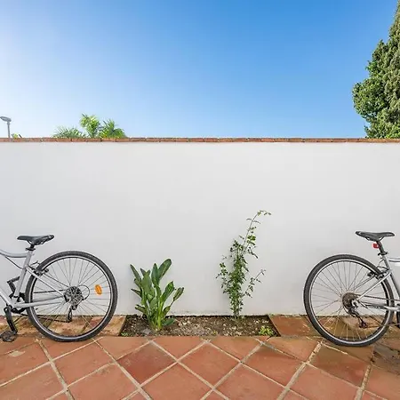 Spacious House With 3 Bedrooms And Private Pool בית נופש