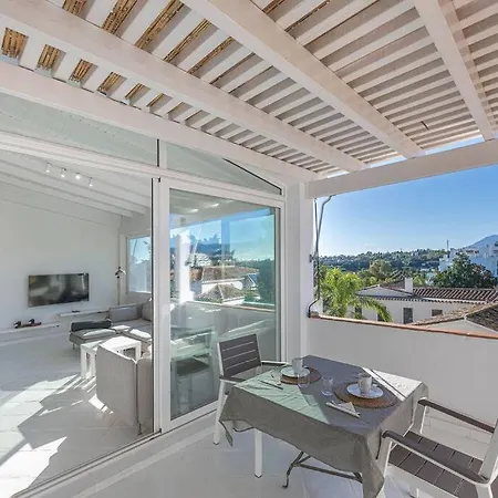Spacious House With 3 Bedrooms And Private Pool בית נופש מארבלה